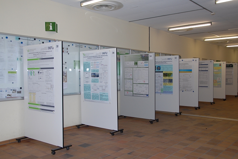 2011-01a_13.JPG - Postersession